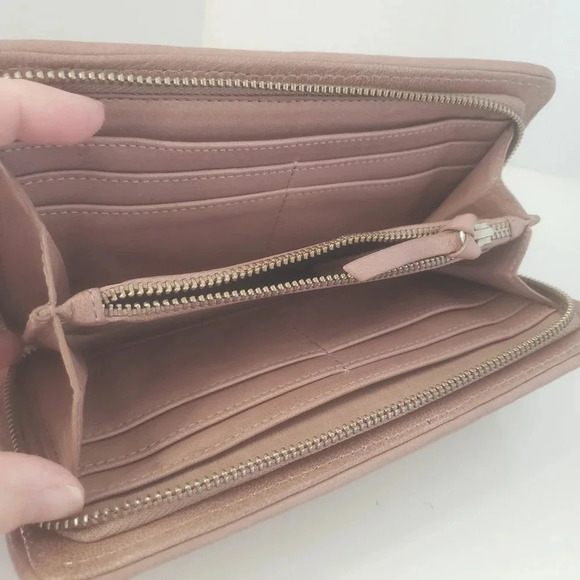 Marc Cain Black/Pink Woven All Around Zippered  Wallet. - Picture 3 of 6